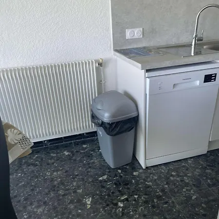 Face Climatisé Avec Parking Au Grau-du-roi - Fr-1-731-141 * Le Grau-du-Roi