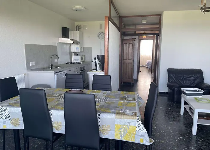 Face Climatise Avec Parking Au Grau-du-roi - Fr-1-731-141 Apartman Le Grau-du-Roi